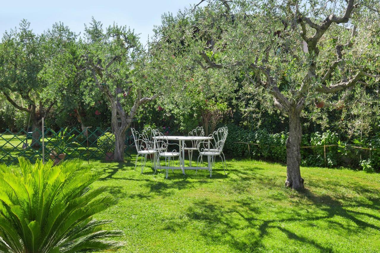 Villa Aurora-Holiday Home Apt3 Bardolino Luaran gambar