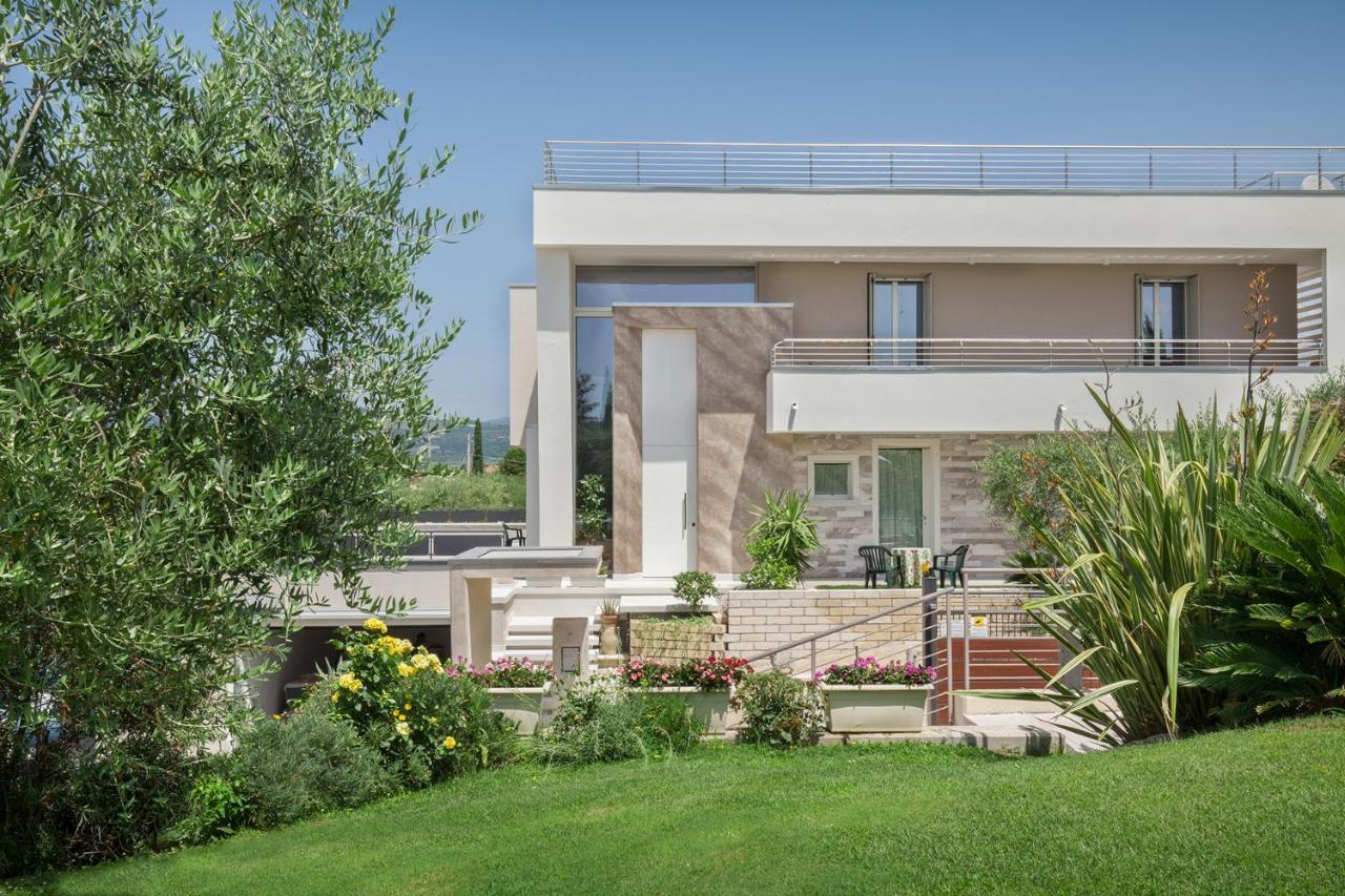 Villa Aurora-Holiday Home Apt3 Bardolino Luaran gambar